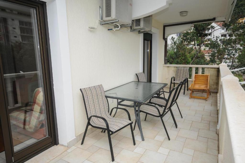 Apartment Jana Petrovac Bagian luar foto