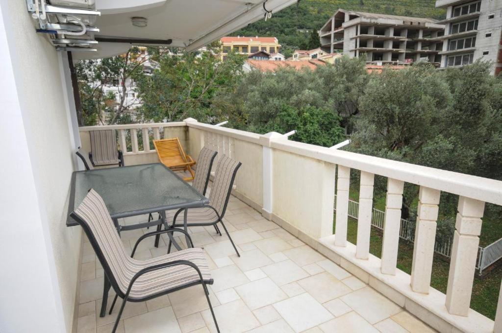 Apartment Jana Petrovac Bagian luar foto