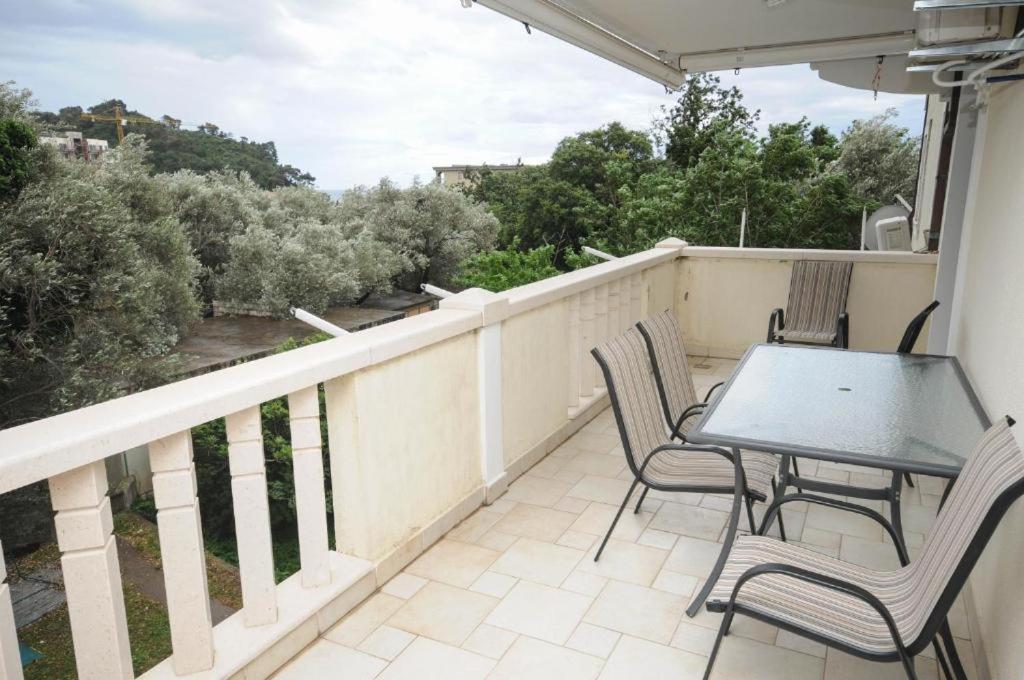 Apartment Jana Petrovac Bagian luar foto