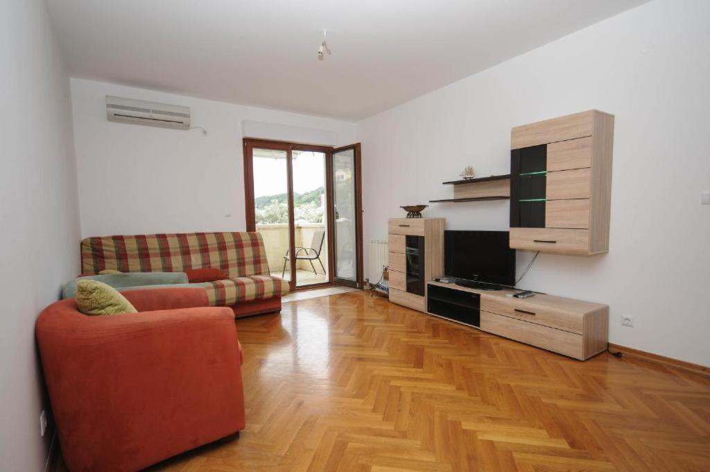 Apartment Jana Petrovac Bagian luar foto